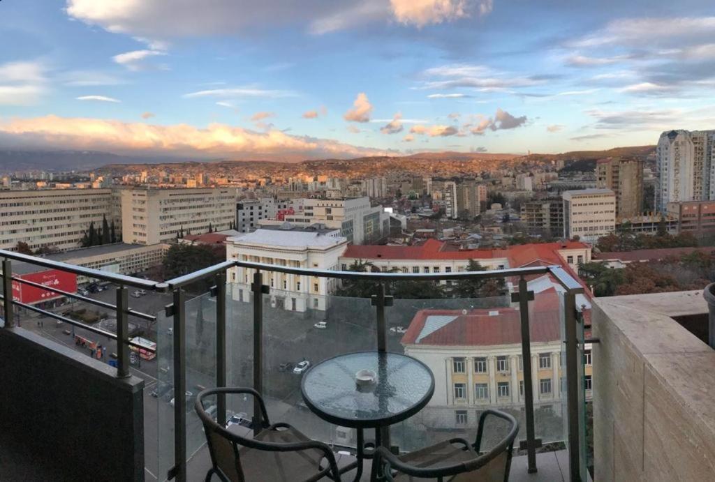 Ameri Plaza Green Apartments Tbilisi Exterior foto